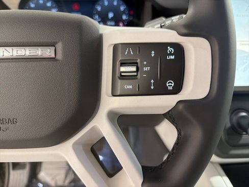 New 2026 Land Rover Defender 110 X-Dynamic SE image 13