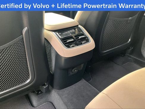 Used 2025 Volvo XC90 B5 Plus image 31