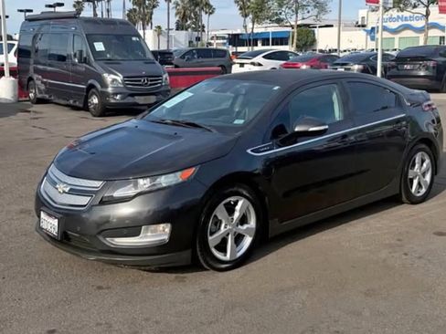Used 2014 Chevrolet Volt Premium w/ Premium Trim Package image 2