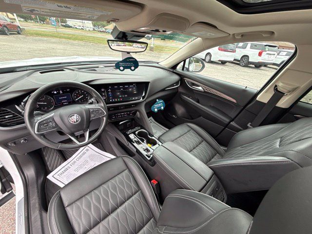 Certified 2022 Buick Envision Avenir w/ Technology Package II FWD image 30