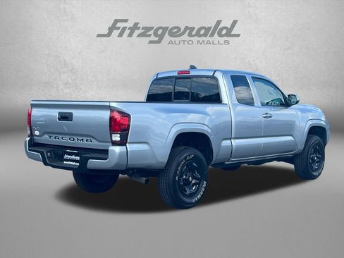 Used 2023 Toyota Tacoma SR AWD/4WD image 8