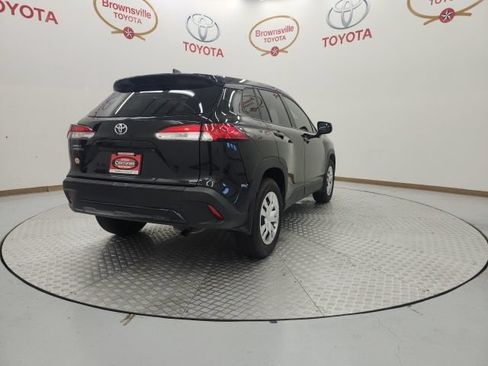 Used 2025 Toyota Corolla Cross L FWD image 8