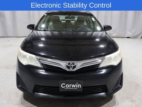 Used 2012 Toyota Camry LE image 7