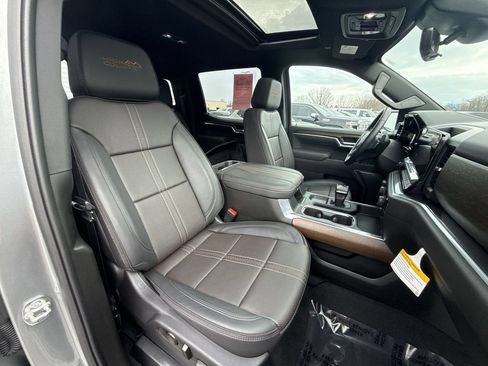Used 2025 Chevrolet Silverado 1500 High Country w/ High Country Premium Package AWD/4WD image 24