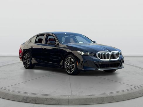 Used 2026 BMW 530i xDrive AWD/4WD image 1