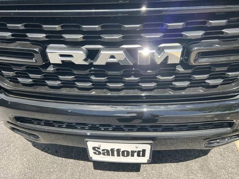 Used 2023 RAM 1500 Big Horn AWD/4WD image 5