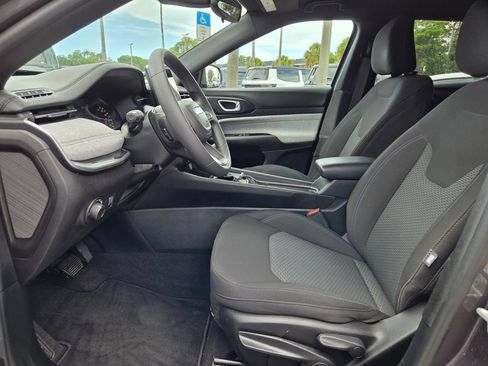 Certified 2024 Jeep Compass Sport AWD/4WD image 13