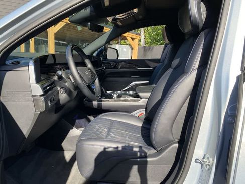 Certified 2025 Cadillac Escalade IQ Sport 1 AWD/4WD image 14