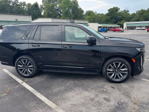 Used 2023 Cadillac Escalade Sport Platinum w/ Heavy-Duty Trailer Package AWD/4WD image 4