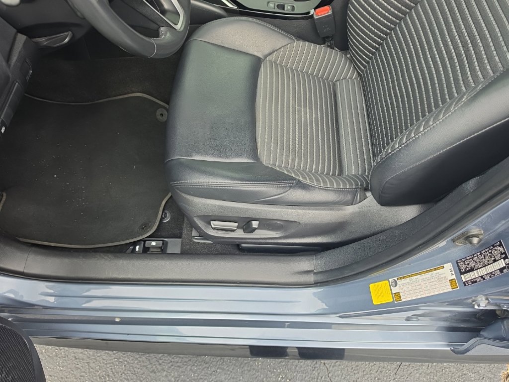 Used 2023 Toyota Corolla XSE FWD image 12
