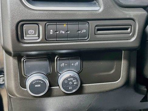 Used 2021 GMC Yukon SLE RWD image 10
