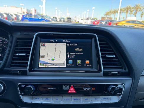 Used 2018 Hyundai Sonata Limited w/ Limited Ultimate Package 03 FWD image 28