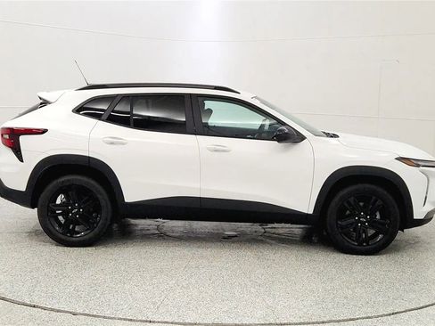 New 2026 Chevrolet Trax ACTIV w/ Sunroof Package image 12