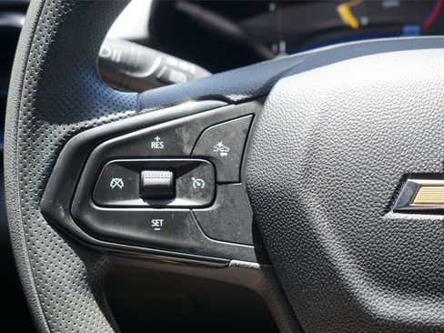 Used 2024 Chevrolet Trax LT FWD image 16