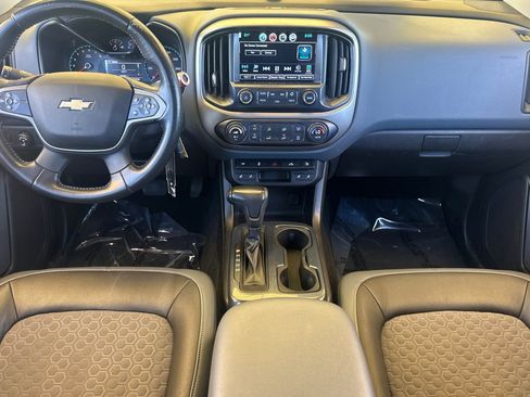 Used 2016 Chevrolet Colorado Z71 w/ Z71 Midnight Edition AWD/4WD image 16