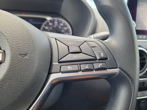 Used 2025 Nissan Sentra SV FWD image 24