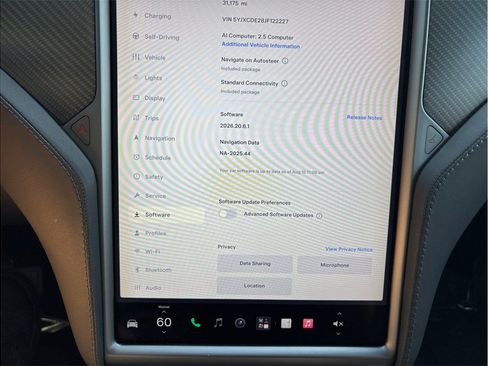 Used 2018 Tesla Model X 100D AWD/4WD image 34