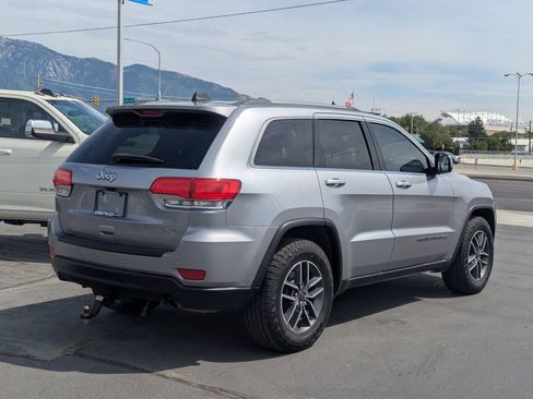 Used 2019 Jeep Grand Cherokee Laredo w/ Laredo X Package RWD image 4