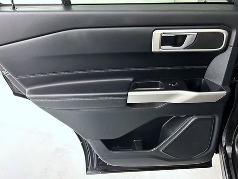 Used 2023 Ford Explorer XLT w/ Equipment Group 202A AWD/4WD image 22