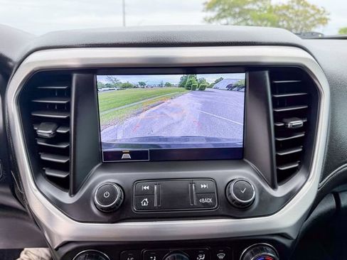 Used 2022 GMC Acadia SLT w/ Elevation Edition FWD image 25