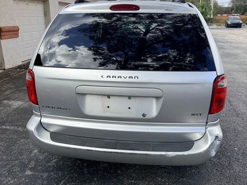 Used 2007 Dodge Caravan SXT image 4
