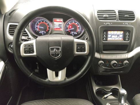 Used 2020 Dodge Journey SE w/ SE Popular Equipment Group image 22