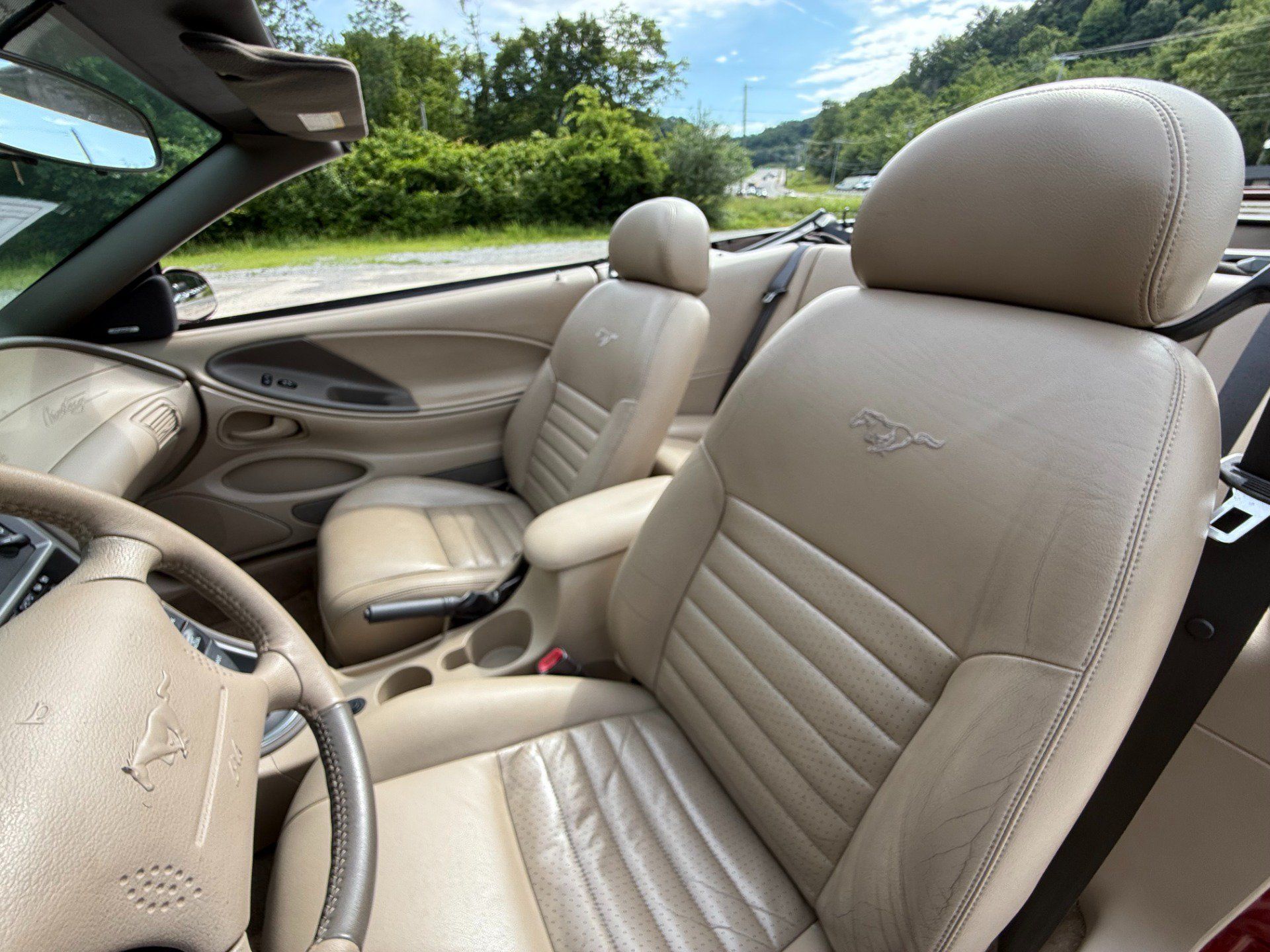Used 2004 Ford Mustang GT RWD image 23