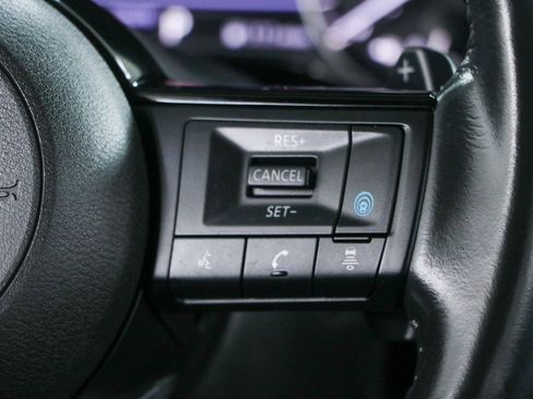 Used 2024 Nissan Pathfinder SL FWD image 14