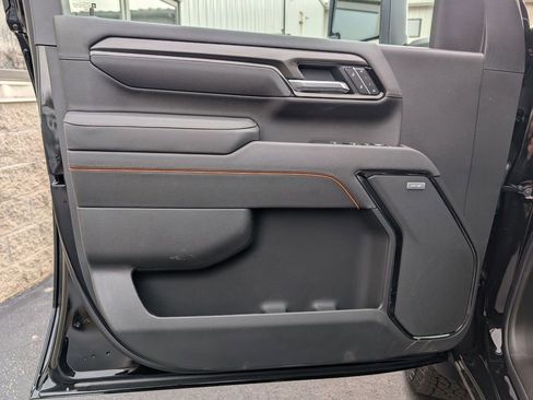 New 2026 GMC Sierra 2500 AT4 w/ AT4 Premium Plus Package image 9