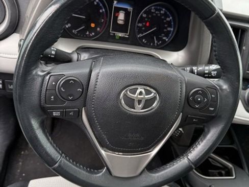 Used 2018 Toyota RAV4 XLE image 16