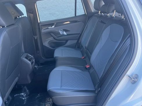 New 2026 Volkswagen Tiguan SE R-Line FWD image 21