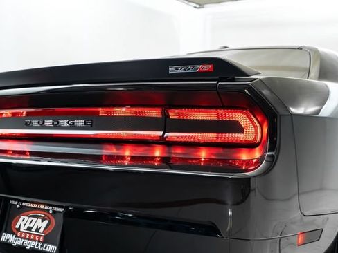 Used 2009 Dodge Challenger SRT8 w/ SRT Option Group II RWD image 12