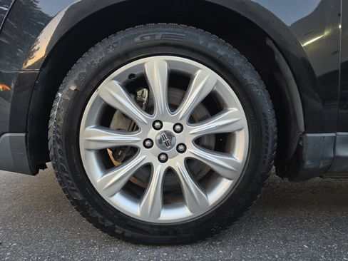 Used 2019 Lincoln MKT AWD image 34