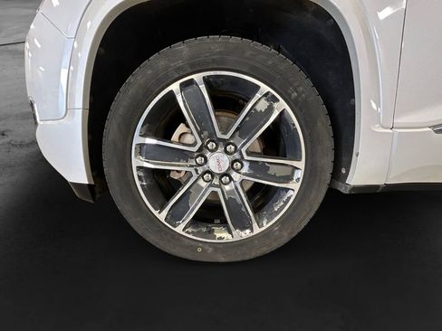 Used 2017 GMC Acadia Denali w/ Technology Package AWD/4WD image 9