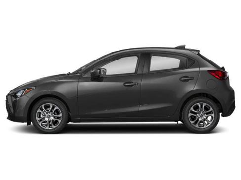 Used 2020 Toyota Yaris LE image 3