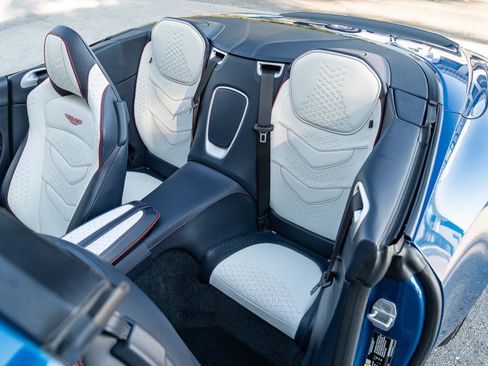 Used 2022 Aston Martin DBS Superleggera Volante RWD image 9