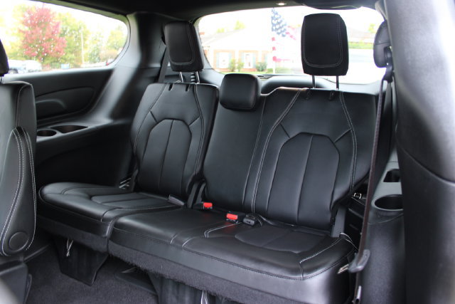 Used 2025 Chrysler Voyager LX FWD image 34