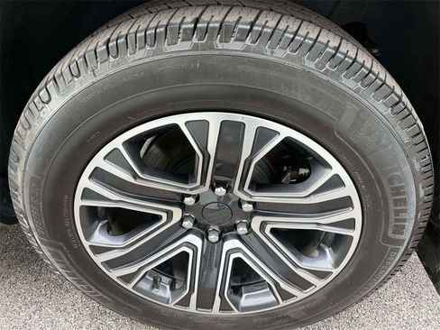 Used 2022 Jeep Wagoneer Series III w/ Flexible Seating Group image 11