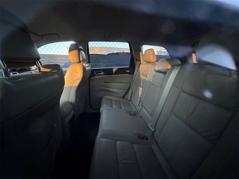 Used 2014 Jeep Grand Cherokee Limited image 6