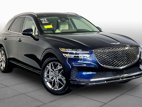Used 2025 Genesis GV70 2.5T w/ Advanced Package AWD/4WD image 3