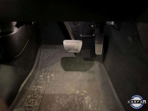 Used 2024 Jeep Wrangler Sport image 30