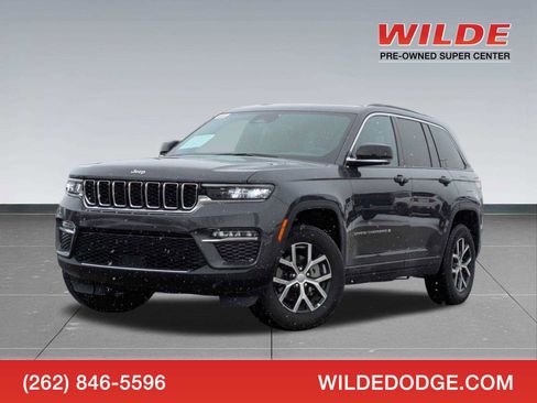 Used 2025 Jeep Grand Cherokee Limited image 1