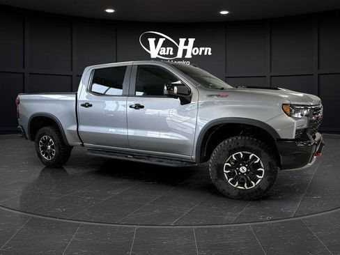 Used 2023 Chevrolet Silverado 1500 ZR2 image 1