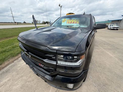 Used 2017 Chevrolet Silverado 1500 LTZ Z71 w/ LTZ Plus Package image 2