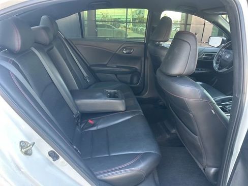 Used 2017 Honda Accord Sport Special Edition image 9