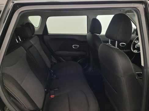 Used 2018 Kia Soul + FWD image 19