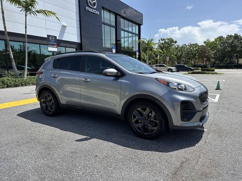 Used 2022 Kia Sportage Nightfall Edition FWD image 6