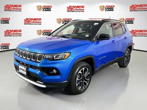 Used 2023 Jeep Compass Limited w/ Sun and Sound Group AWD/4WD image 14