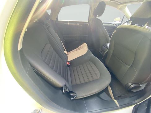 Used 2020 Ford Fusion SE FWD image 22