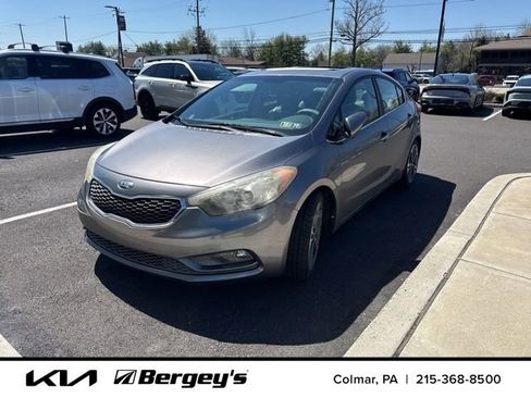 Used 2015 Kia Forte EX w/ Premium Package image 3